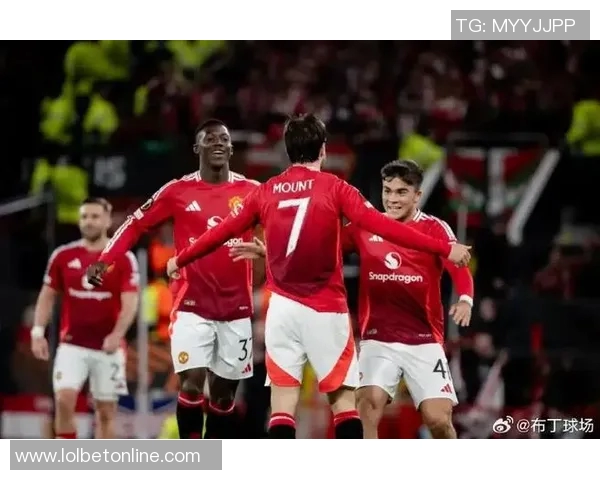 意甲焦点战曼联大胜尤文图斯乌龙球引发全场狂欢与转会传闻