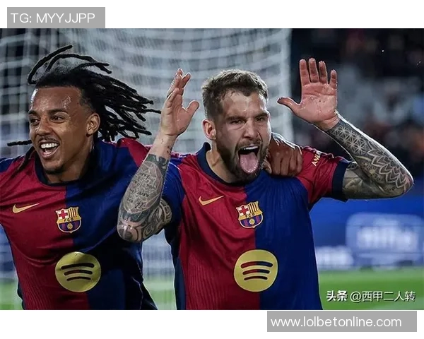 西甲激战:拜仁与巴萨战成平局红牌事件引发全场热议 西甲激战:拜仁与巴萨战成平局红牌事件引发全场热议