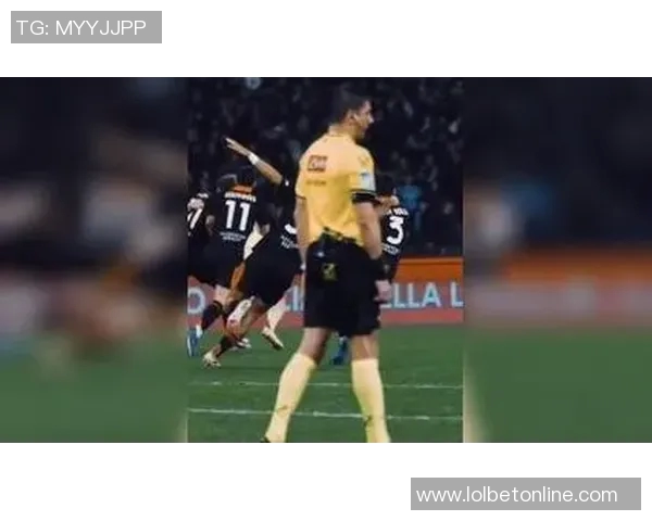 友谊赛精彩回顾：里昂以3-0战胜莱比锡绝杀瞬间引发全场欢呼