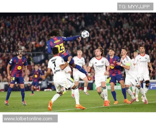 国王杯经典对决皇马逆转巴萨帽子戏法点燃全场激情