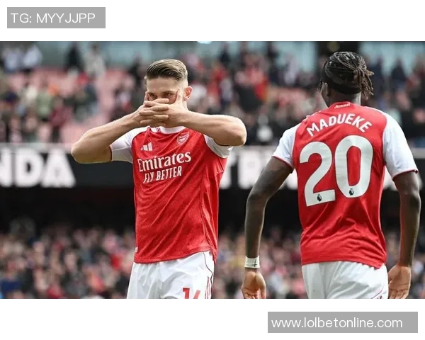 英超激战:马竞5-0阿森纳逆转瞬间引发全场争议判罚热议 英超激战:马竞5-0阿森纳逆转瞬间引发全场争议判罚热议