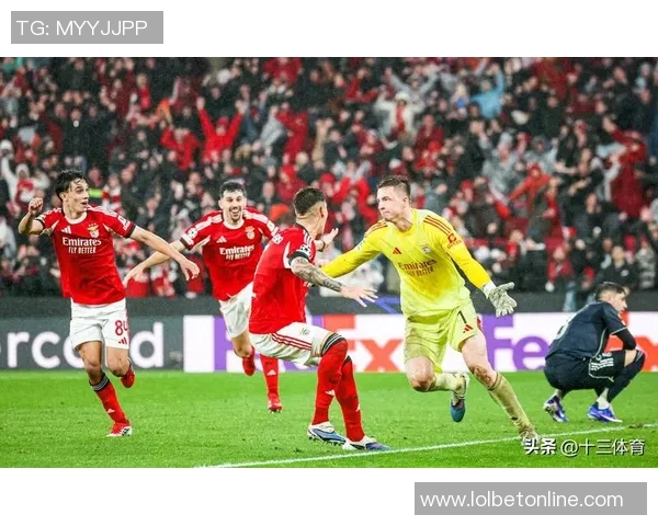 西甲激战阿森纳与本菲卡战成平局补时进球引发全场狂欢分析战术细节 西甲激战阿森纳与本菲卡战成平局补时进球引发全场狂欢分析战术细节