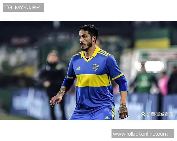 欧联杯激战:本菲卡逆转里昂红牌事件引发全场热议 欧联杯激战:本菲卡逆转里昂红牌事件引发全场热议